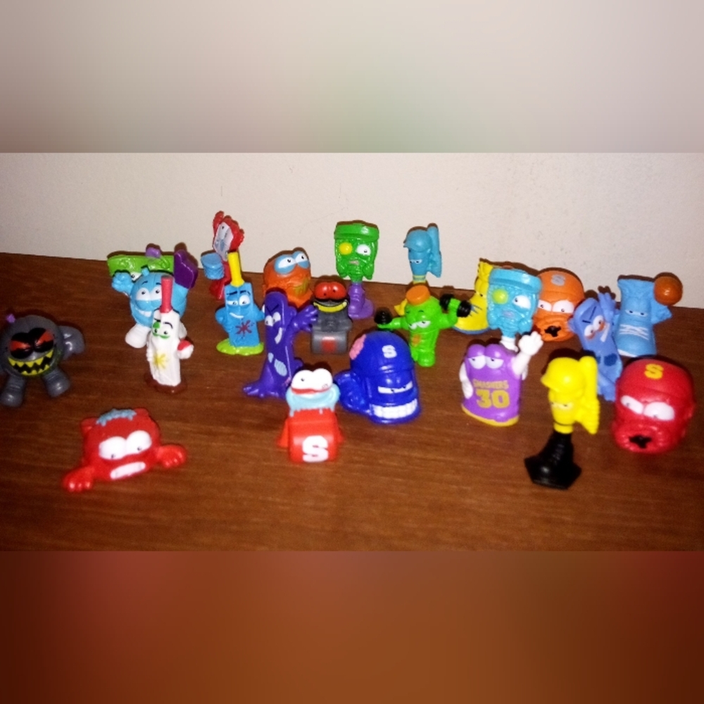 Zuru Smashers Series 1 Sports Collectibles Lot Of 23 Team Xtreme Lot Of 3